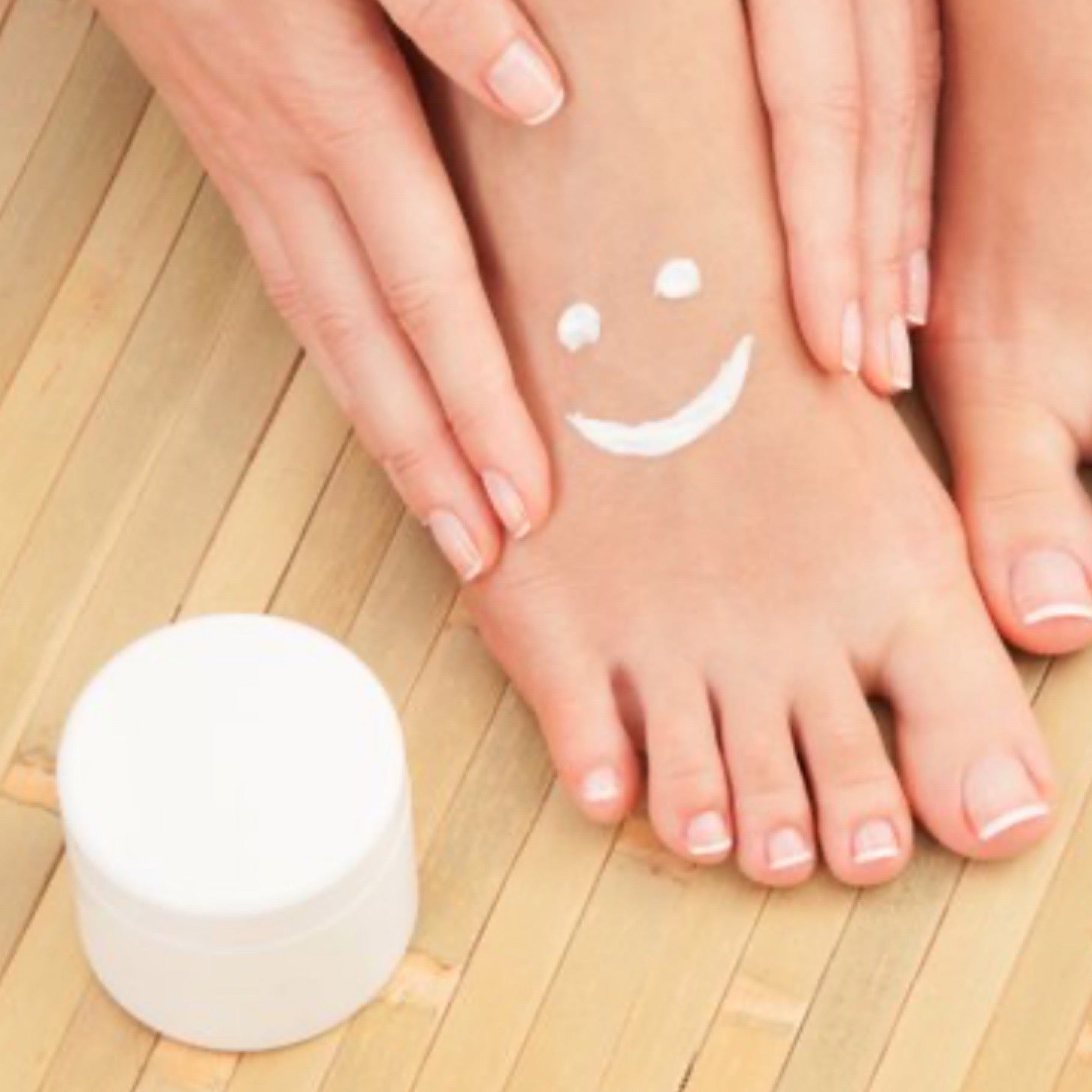 Relaxing foot mask